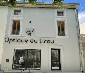 Photo de la façade de l'Optique du Lirou 